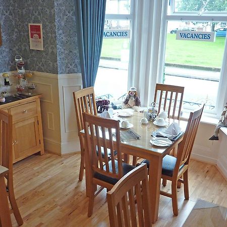 Merivon Guest House Great Yarmouth Bagian luar foto